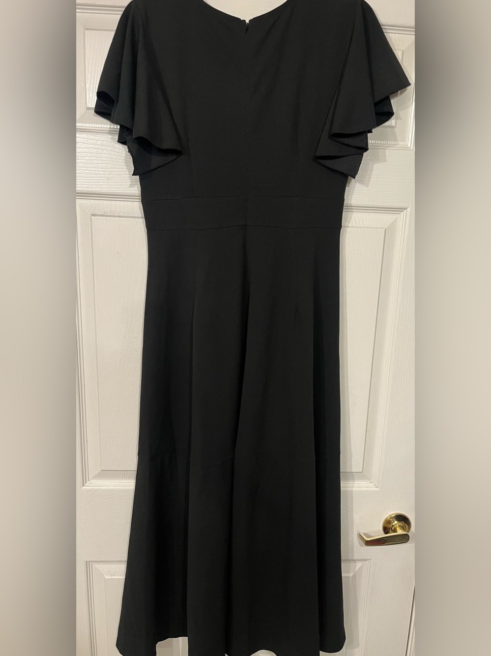 Black Flutter-Sleeve Wrap Midi Dress - Women - Picture 5 of 5